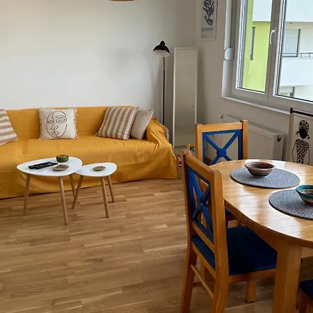 Apartment Tranquil Across The Bridge *