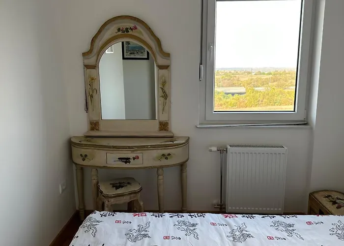 Tranquil Across The Bridge 公寓