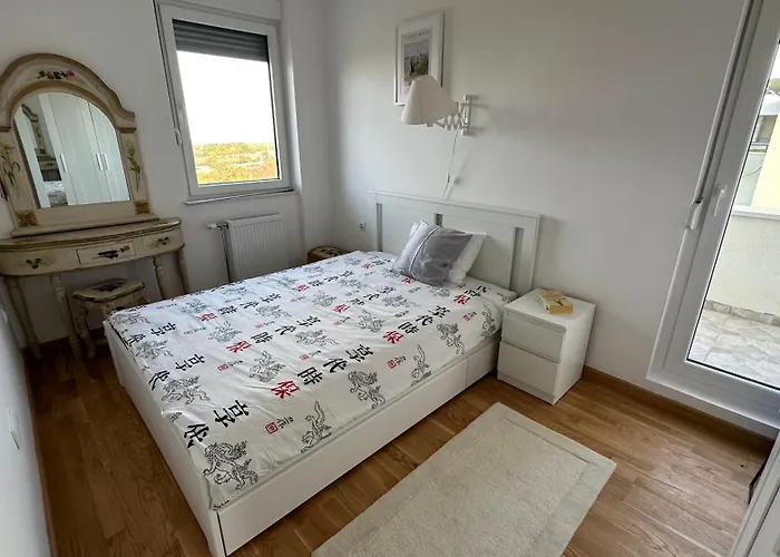 Tranquil Across The Bridge 公寓 *