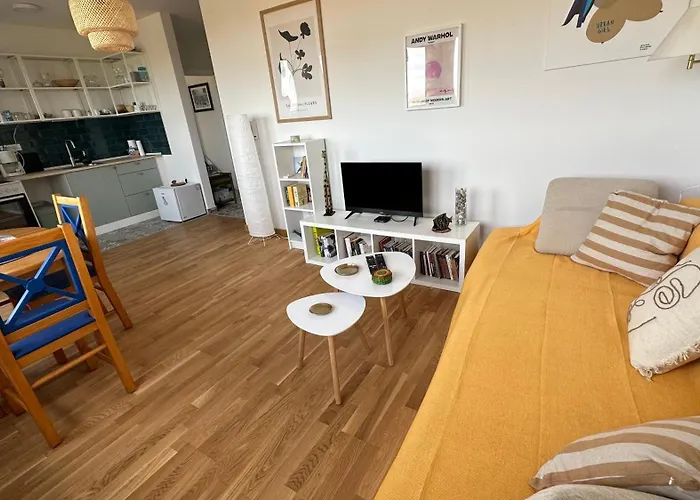 公寓 Tranquil Across The Bridge *